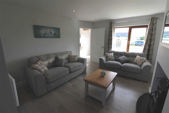 C64 Cahermore Holiday Village, Enniscrone, County Sligo