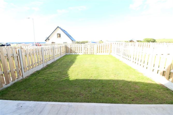 C64 Cahermore Holiday Village, Enniscrone, County Sligo