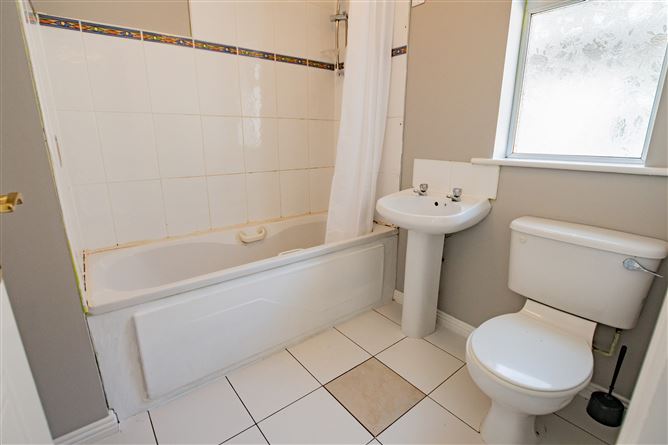 75 The Park, Lakepoint Park, Mullingar, Co. Westmeath