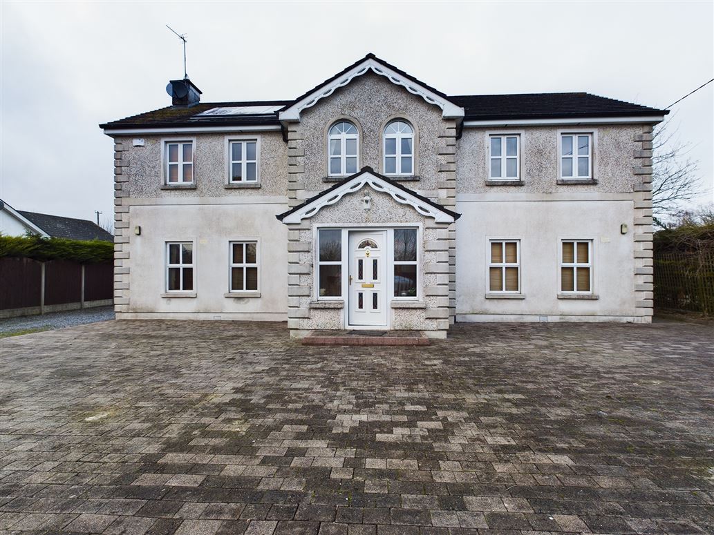 Aughoyne Cross, Carlow Town, Carlow