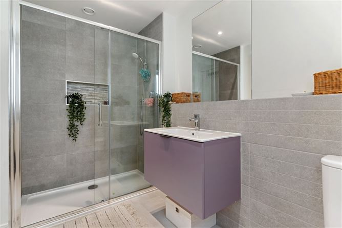 26 Clay Farm Walk, Leopardstown, Dublin 18