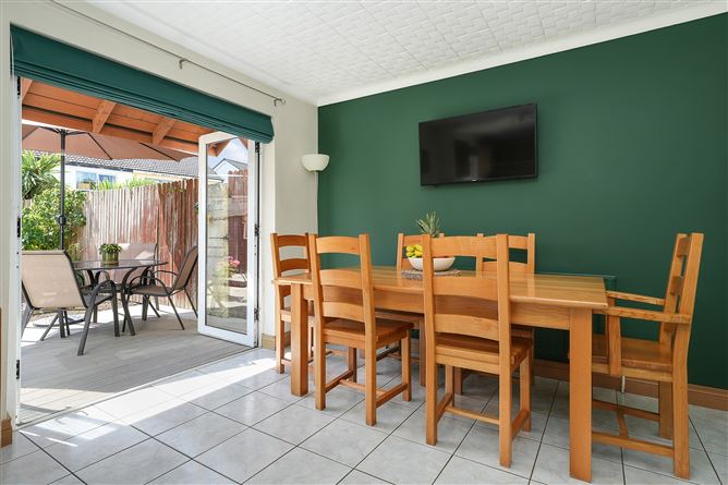 Photo 15 of 47 — 5 Woodvale Grove, Clonsilla, Dublin 15