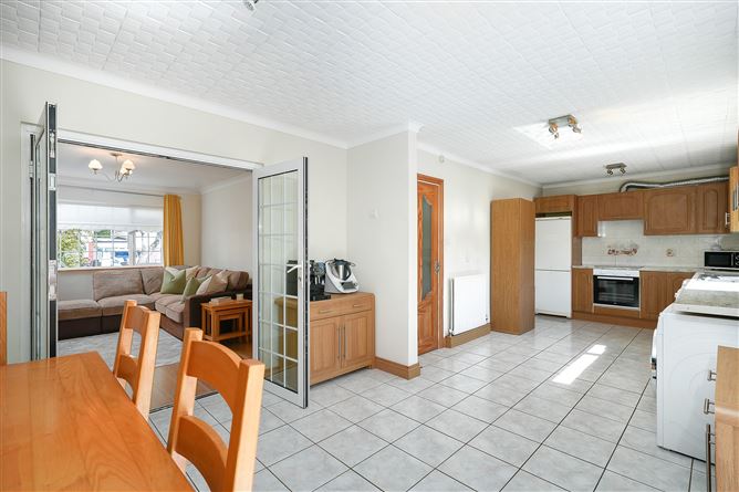 Photo 10 of 47 — 5 Woodvale Grove, Clonsilla, Dublin 15