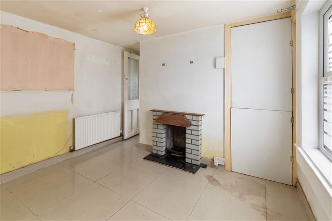 8 Glenard Avenue, North Circular Road, Dublin 7