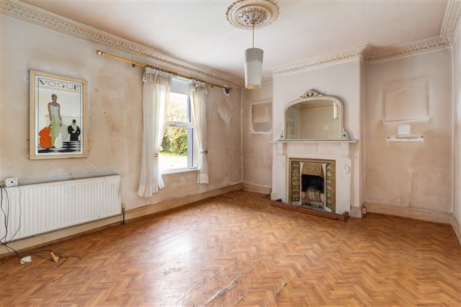 8 Glenard Avenue, North Circular Road, Dublin 7