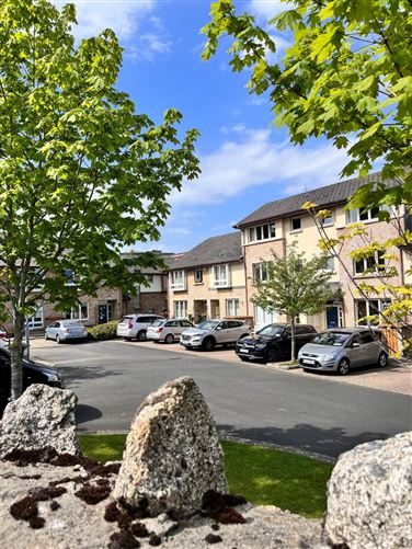 3 Belarmine Grange, Stepaside, Dublin 18