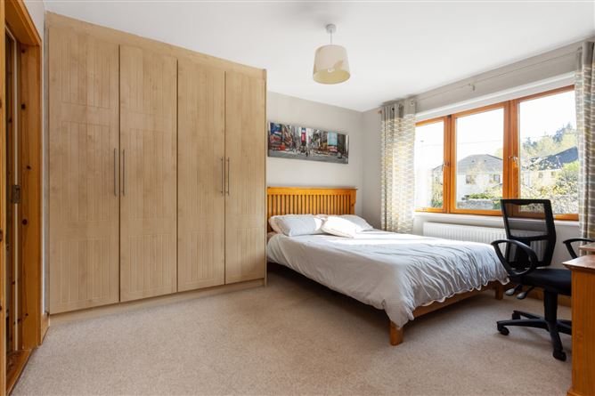 3 Belarmine Grange, Stepaside, Dublin 18