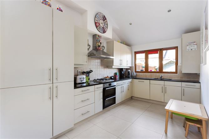 3 Belarmine Grange, Stepaside, Dublin 18