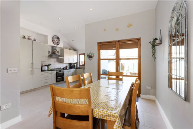 3 Belarmine Grange, Stepaside, Dublin 18