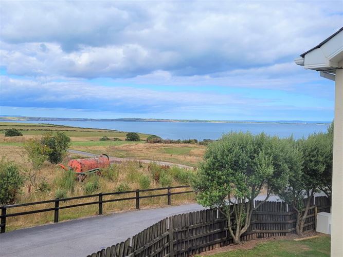 3 Seacliff, Dunmore East, Waterford