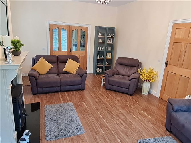 3 Shannon Quays, Rooskey, Leitrim