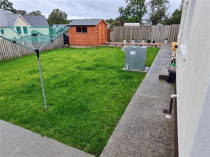 3 Shannon Quays, Rooskey, Leitrim