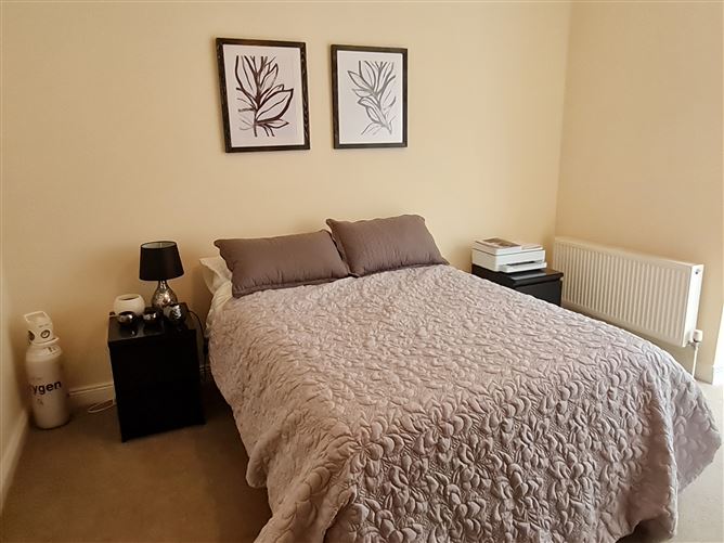 3 Shannon Quays, Rooskey, Leitrim