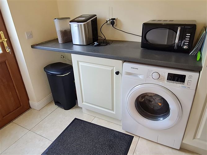3 Shannon Quays, Rooskey, Leitrim