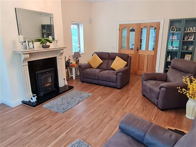 3 Shannon Quays, Rooskey, Leitrim
