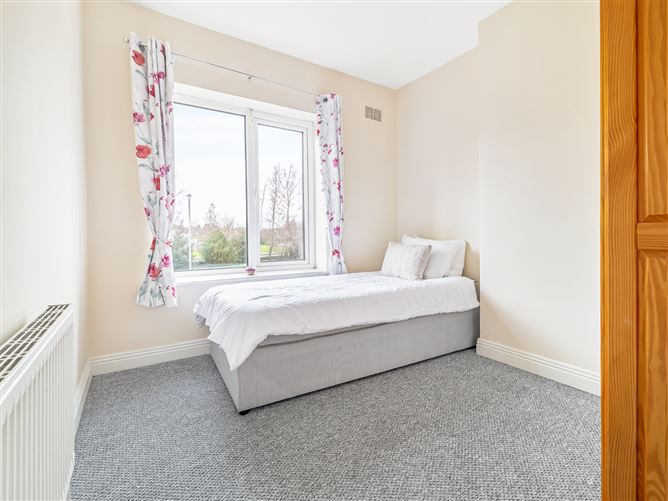 7 The Way, College Farm, Newbridge, Kildare