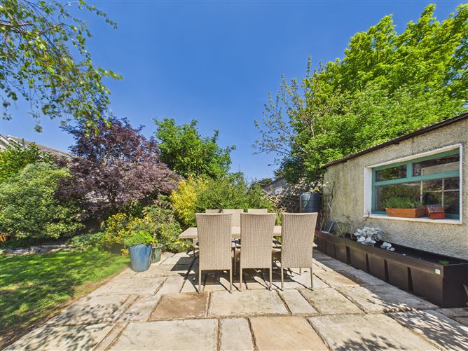 https://photos-a.propertyimages.ie/media/0/7/4/4990470/ef774a4a-9c0c-4efa-8067-e36c8a67ca46_l.jpg