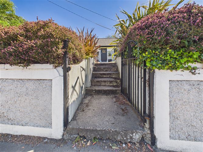 https://photos-a.propertyimages.ie/media/0/7/4/4990470/ef774a4a-9c0c-4efa-8067-e36c8a67ca46_l.jpg
