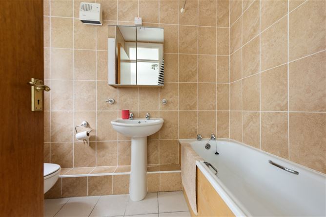 28 Riverbank, Dodder Park Road, Rathfarnham, Dublin 14