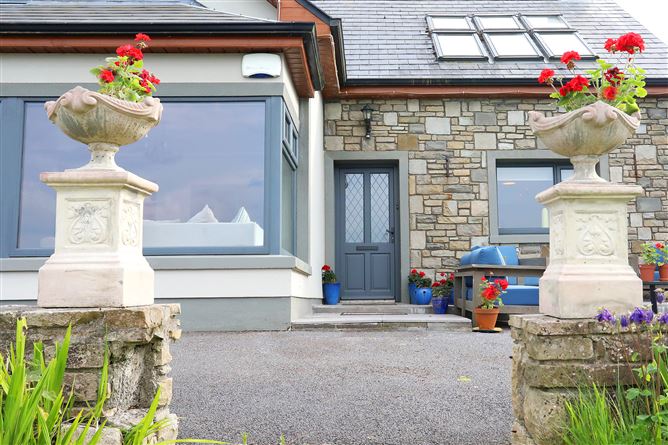 Rosmoney, Carraholly, Westport, Mayo