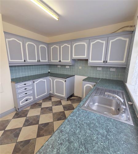 Photo 8 of 17 — 40 Castlepark, Ballybane, County Galway