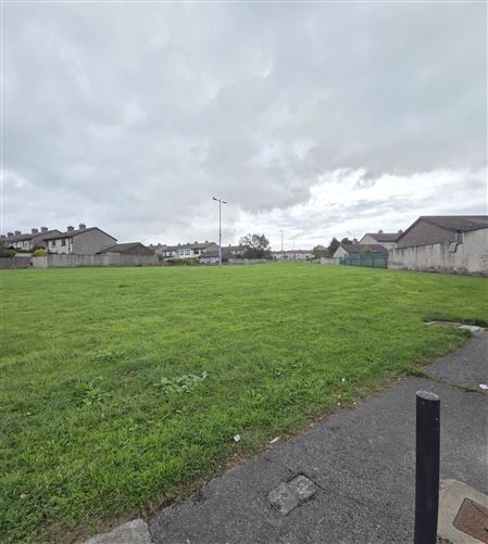 Photo 16 of 17 — 40 Castlepark, Ballybane, County Galway