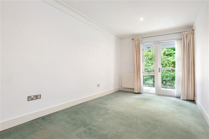 13 Sefton Hall, Kelston, Leopardstown Road, Foxrock