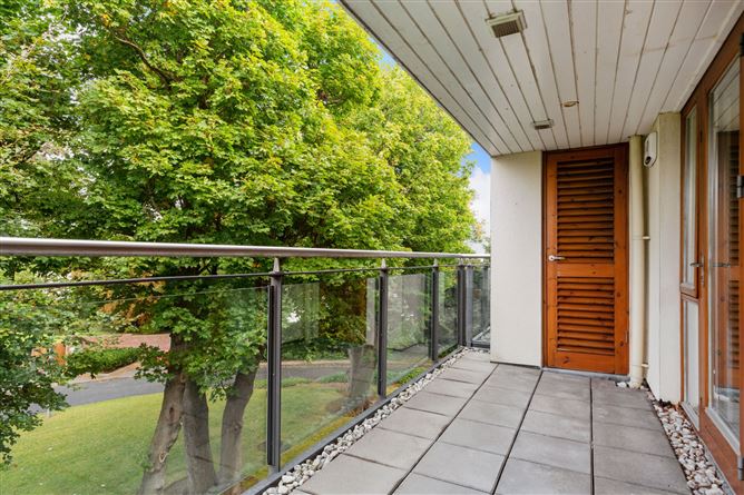 13 Sefton Hall, Kelston, Leopardstown Road, Foxrock