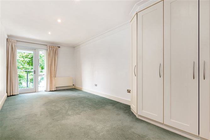 13 Sefton Hall, Kelston, Leopardstown Road, Foxrock