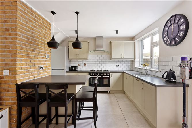 92 Broadford Lawn, Ballinteer,   Dublin 16