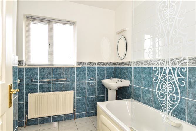 13 Cregg View, Oughterard, Galway