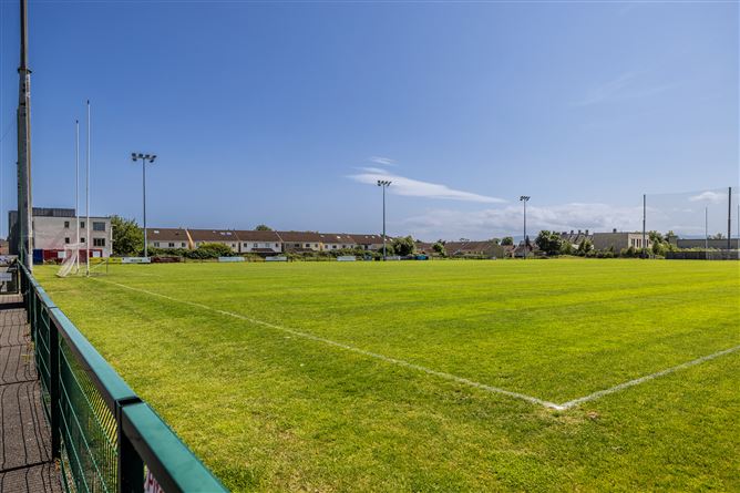 https://photos-a.propertyimages.ie/media/0/7/6/5005670/371ce26f-5c97-4ee4-a6c0-c68aaa3ab766_l.jpg