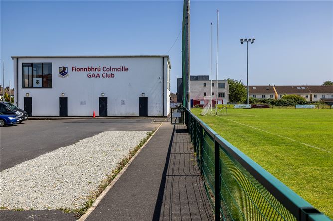 https://photos-a.propertyimages.ie/media/0/7/6/5005670/371ce26f-5c97-4ee4-a6c0-c68aaa3ab766_l.jpg