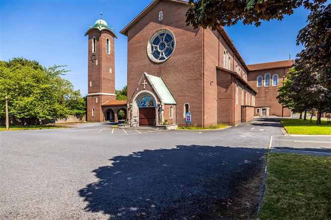 https://photos-a.propertyimages.ie/media/0/7/6/5005670/371ce26f-5c97-4ee4-a6c0-c68aaa3ab766_l.jpg