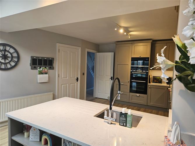 11 Broomhall Crescent, Rathnew, Wicklow