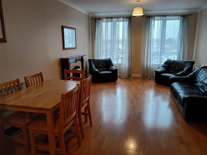 12 Irishtown Central, Golden Island, Athlone, County Westmeath