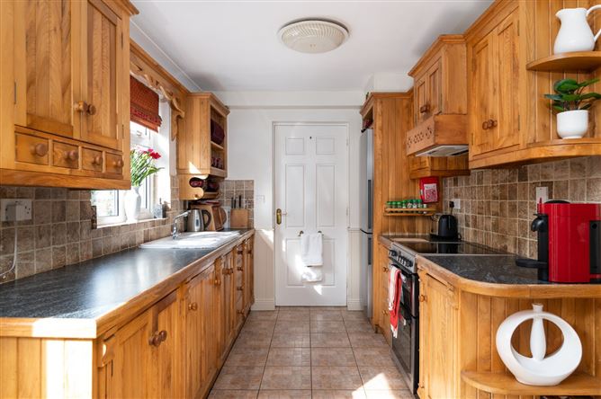 Avalon House, 13 Moylena, Tullamore, Co. Offaly