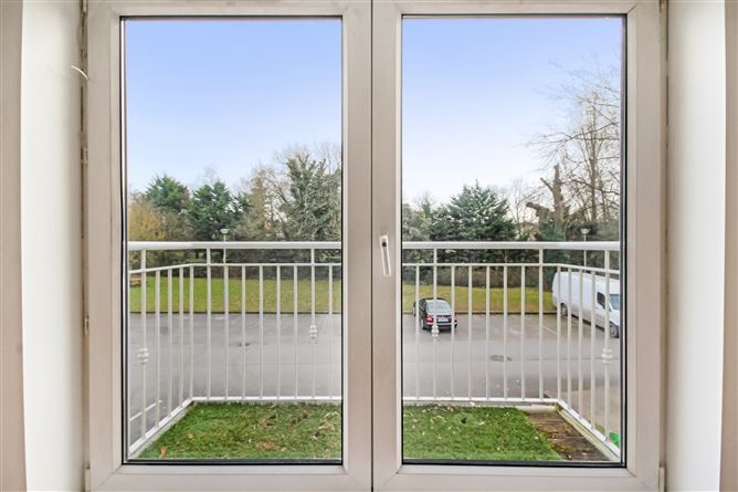 Two Bedroom Apartment, 23 Deerpark Court, Blessington, Wicklow