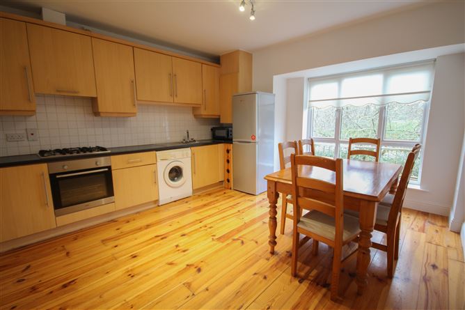 Two Bedroom Apartment, 23 Deerpark Court, Blessington, Wicklow
