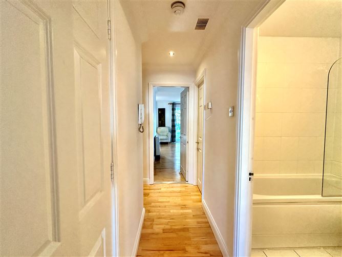 12 Roebuck Park House, Clonskeagh, Dublin 14