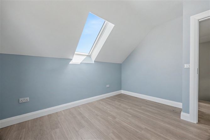 https://photos-a.propertyimages.ie/media/0/7/8/4948870/01f5199b-f7c7-4d85-bfa7-340e8a468a61_l.jpg