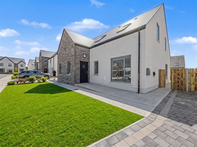 https://photos-a.propertyimages.ie/media/0/7/8/4948870/01f5199b-f7c7-4d85-bfa7-340e8a468a61_l.jpg