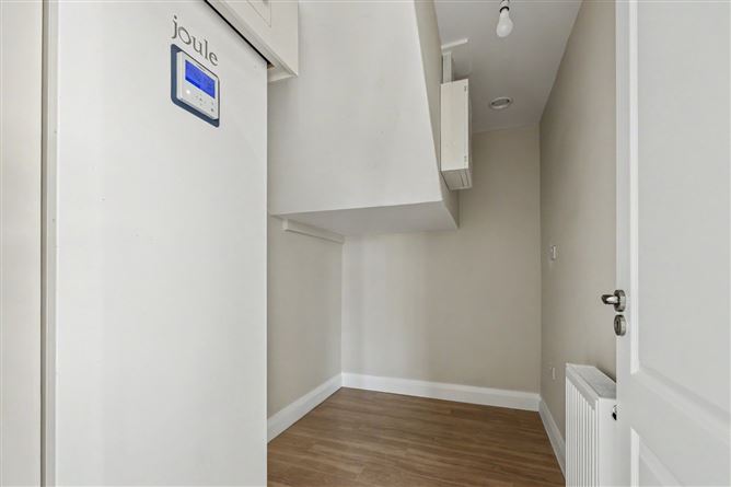 https://photos-a.propertyimages.ie/media/0/7/8/4948870/01f5199b-f7c7-4d85-bfa7-340e8a468a61_l.jpg