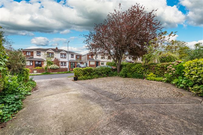 https://photos-a.propertyimages.ie/media/0/7/8/4997870/0584b86f-de4e-4bdf-ac83-6de8c6e93536_l.jpg