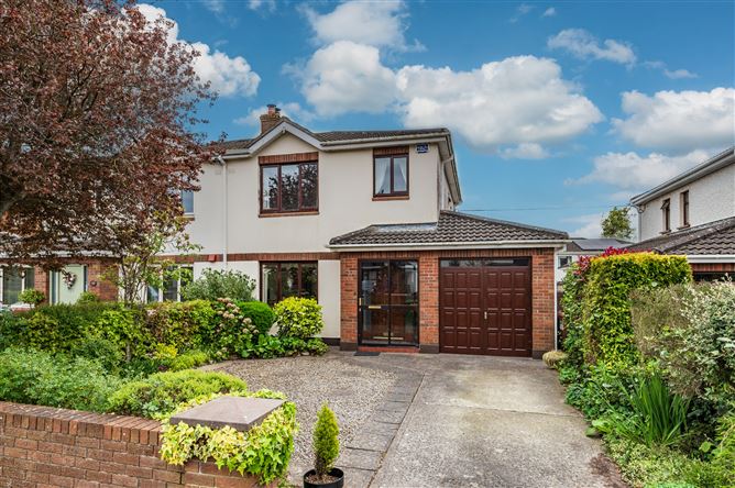 https://photos-a.propertyimages.ie/media/0/7/8/4997870/0584b86f-de4e-4bdf-ac83-6de8c6e93536_l.jpg