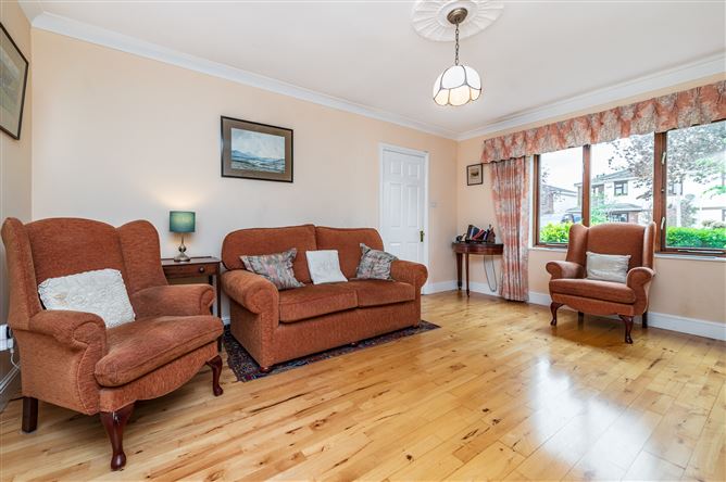 https://photos-a.propertyimages.ie/media/0/7/8/4997870/0584b86f-de4e-4bdf-ac83-6de8c6e93536_l.jpg