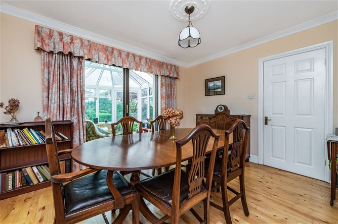 https://photos-a.propertyimages.ie/media/0/7/8/4997870/0584b86f-de4e-4bdf-ac83-6de8c6e93536_l.jpg