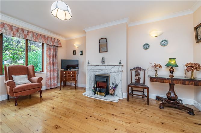 https://photos-a.propertyimages.ie/media/0/7/8/4997870/0584b86f-de4e-4bdf-ac83-6de8c6e93536_l.jpg