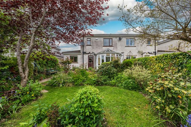 https://photos-a.propertyimages.ie/media/0/7/8/4997870/0584b86f-de4e-4bdf-ac83-6de8c6e93536_l.jpg