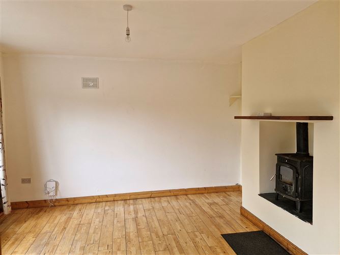 8 Beechwood Park, Tinahely, Wicklow
